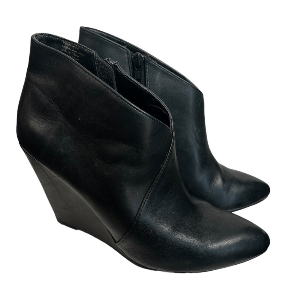Wedge leather boots